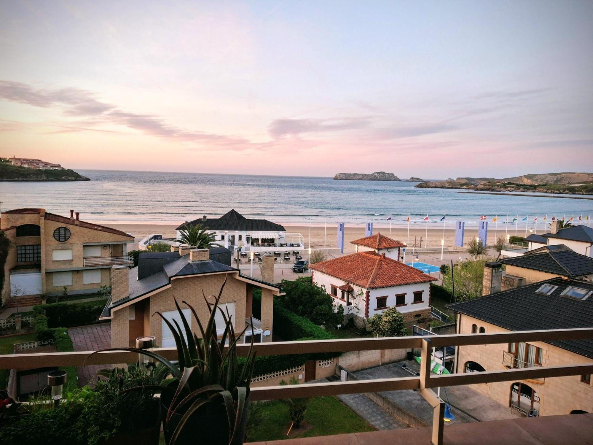 Appartamento Dona Carmen Playa Boutique Suances Esterno foto